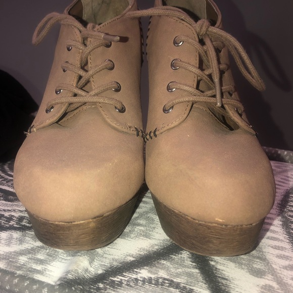 Super cute pump wedges💗 - Picture 4 of 6